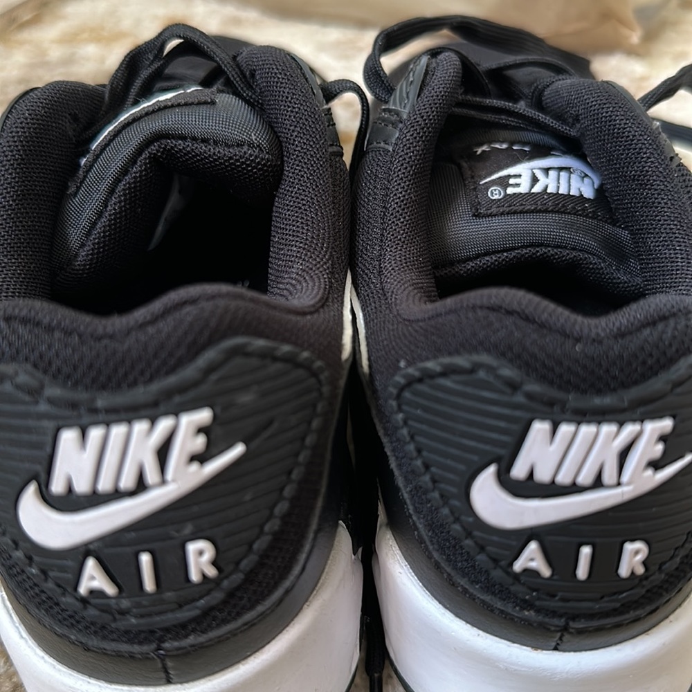 Nike Air Max Black and White Athletic Shoes - Picture 2 of 15